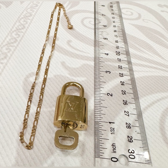 Louis Vuitton gold brass lock and key set necklace #310 Polished ready to wear - Picture 14 of 15